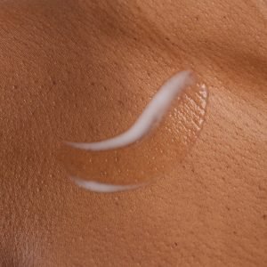 ord-niacinamide-05-body-face-pdp-application.jpg